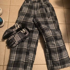 Boys snow pants & matching gloves
